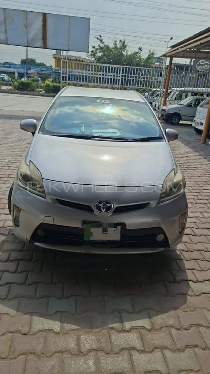 Toyota Prius 2012 for Sale in Peshawar Toyota Prius 2012 for Sale in Peshawar Image-2