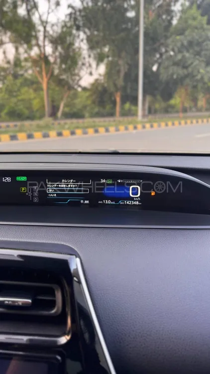 Toyota Prius 2021 for Sale in Lahore Toyota Prius 2021 for Sale in Lahore Image-3