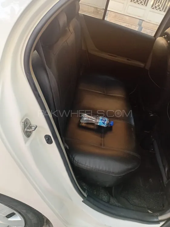 Toyota Vitz 2005 for Sale in Wah cantt Toyota Vitz 2005 for Sale in Wah cantt Image-12