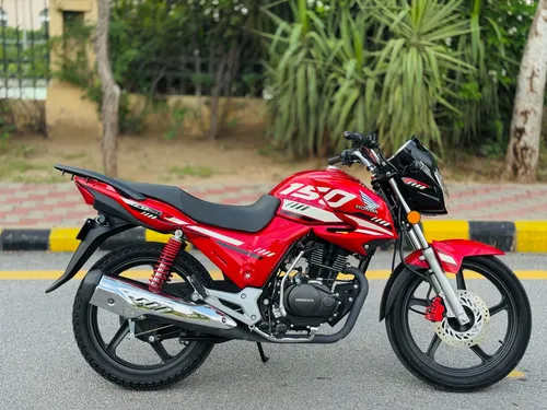 Honda CB 150F 2025