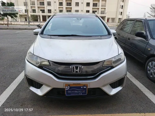ہونڈا فٹ ۱.۵ ہائبرڈ اسمارٹ سلیکشن 2014 for Sale نئی