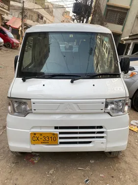 Mitsubishi Minicab G 2012