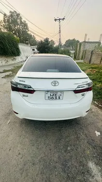 Toyota Corolla Altis Grande CVT-i 1.8 2015