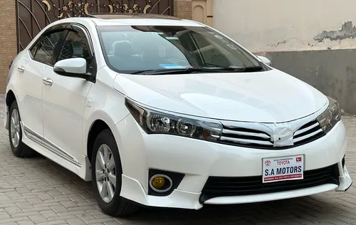 Toyota Corolla Altis Grande CVT-i 1.8 2017