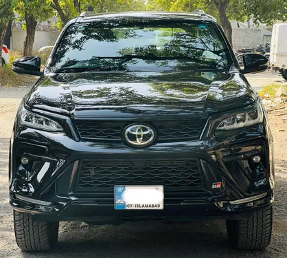 Toyota Fortuner GR-S 2025