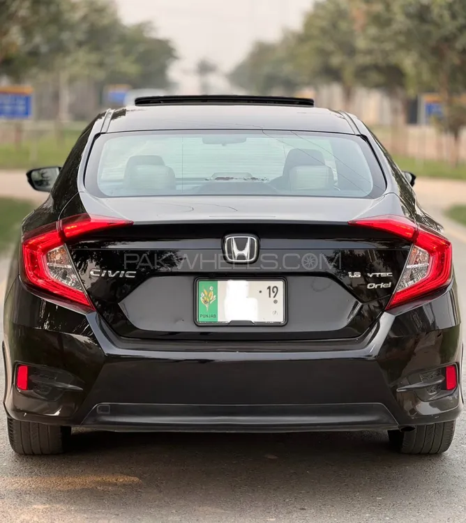 ہونڈا سوک 2018 for Sale in لاہور ہونڈا سوک 2018 for Sale in لاہور Image-2