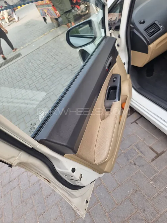 Honda Civic 2011 for Sale in Multan Honda Civic 2011 for Sale in Multan Image-12