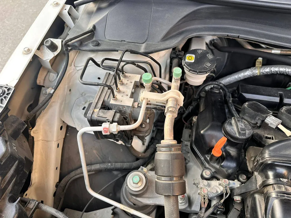 Honda HR-V 2023 for Sale in Karachi Honda HR-V 2023 for Sale in Karachi Image-4