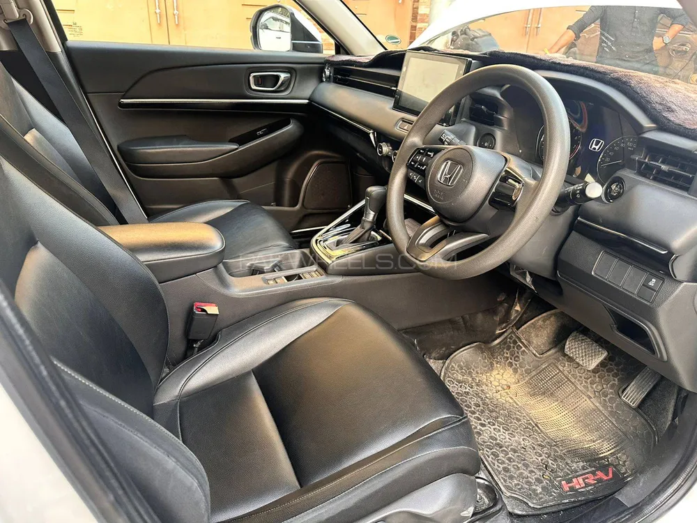 Honda HR-V 2023 for Sale in Karachi Honda HR-V 2023 for Sale in Karachi Image-16