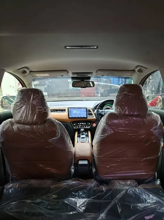 Honda Vezel 2018 for Sale in Karachi Honda Vezel 2018 for Sale in Karachi Image-5