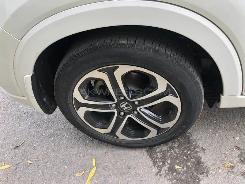 Honda Vezel 2016 for Sale in Gujranwala Honda Vezel 2016 for Sale in Gujranwala Image-3