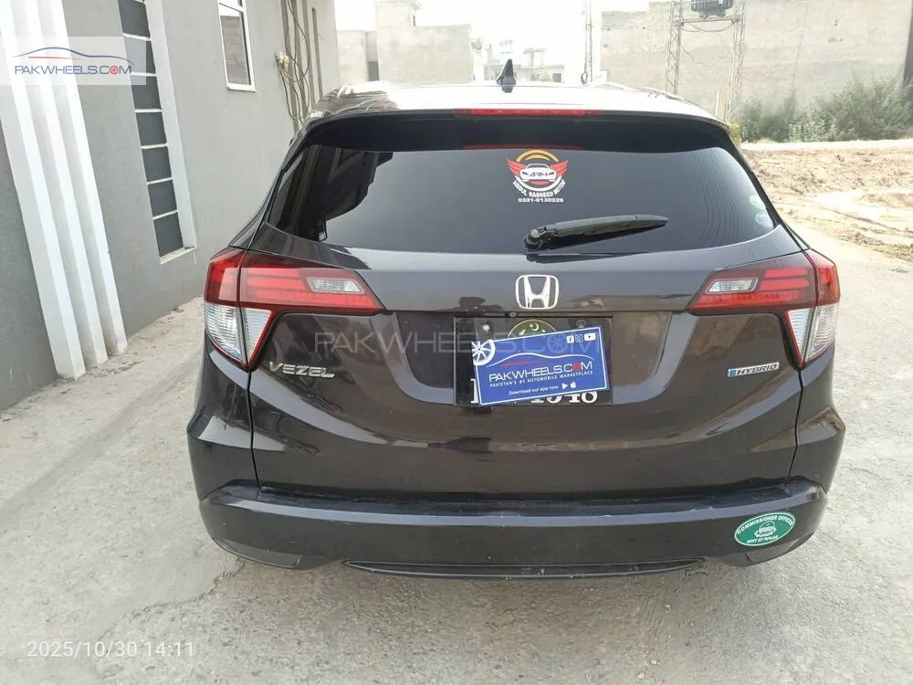 Honda Vezel 2014 for Sale in Multan Honda Vezel 2014 for Sale in Multan Image-4