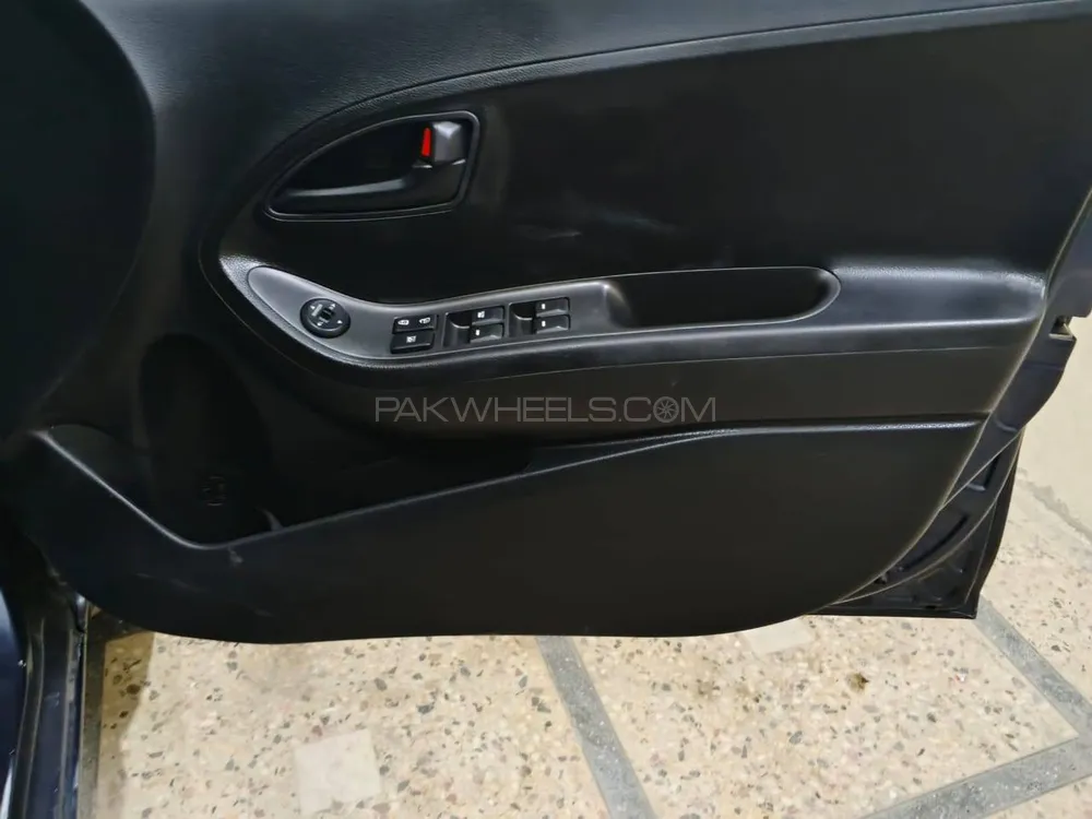 KIA Picanto 2020 for Sale in Karachi KIA Picanto 2020 for Sale in Karachi Image-12