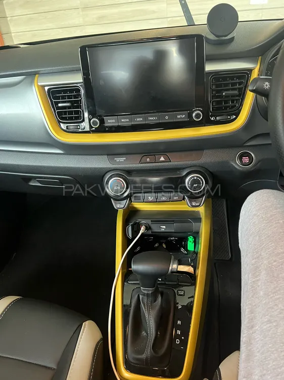 KIA Stonic 2021 for Sale in Lahore KIA Stonic 2021 for Sale in Lahore Image-3