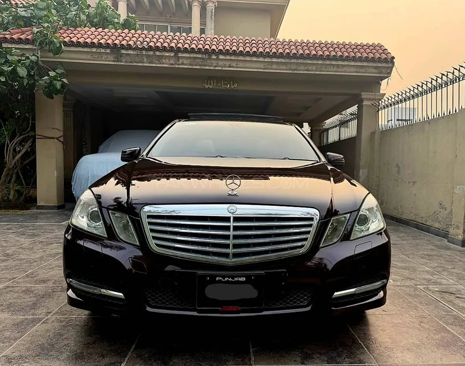Mercedes Benz E Class 2011 for Sale in Lahore Image-1