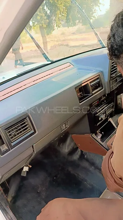 Nissan Sunny 1986 for Sale in Mian Wali Image-1