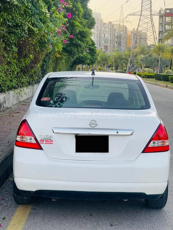 Nissan Tiida 2007 for Sale in Islamabad Image-1