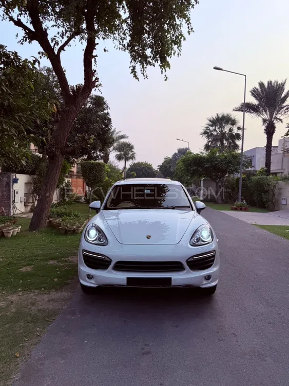 Porsche Cayenne 2013 for Sale in Lahore Porsche Cayenne 2013 for Sale in Lahore Image-1