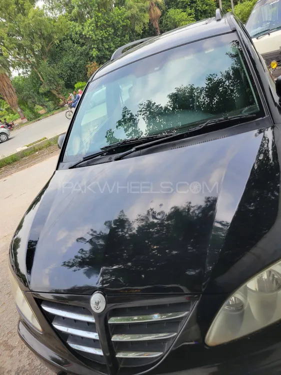 SsangYong Stavic 2007 for Sale in Faisalabad SsangYong Stavic 2007 for Sale in Faisalabad Image-2