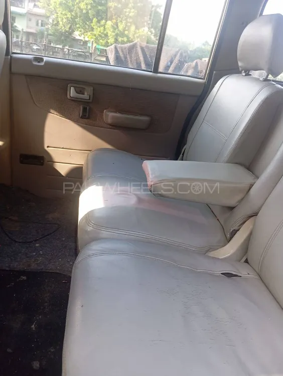 Suzuki APV 2006 for Sale in Lahore Suzuki APV 2006 for Sale in Lahore Image-4