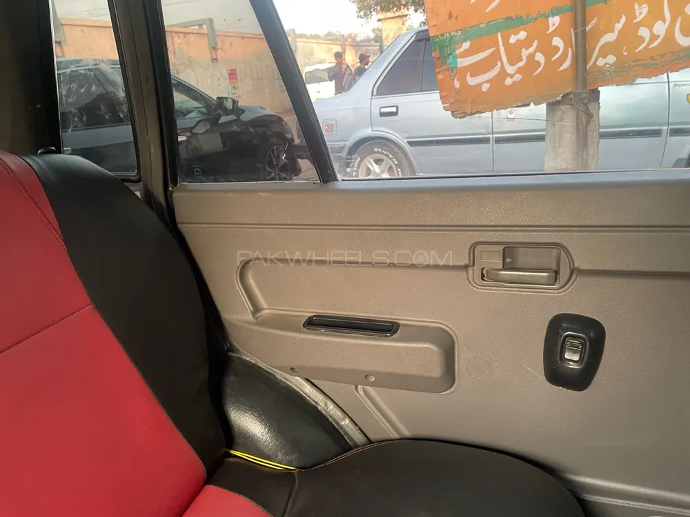 Suzuki Mehran 2016 for Sale in Gujranwala Suzuki Mehran 2016 for Sale in Gujranwala Image-11