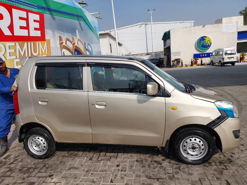 Suzuki Wagon R 2015 for Sale in Islamabad Suzuki Wagon R 2015 for Sale in Islamabad Image-9