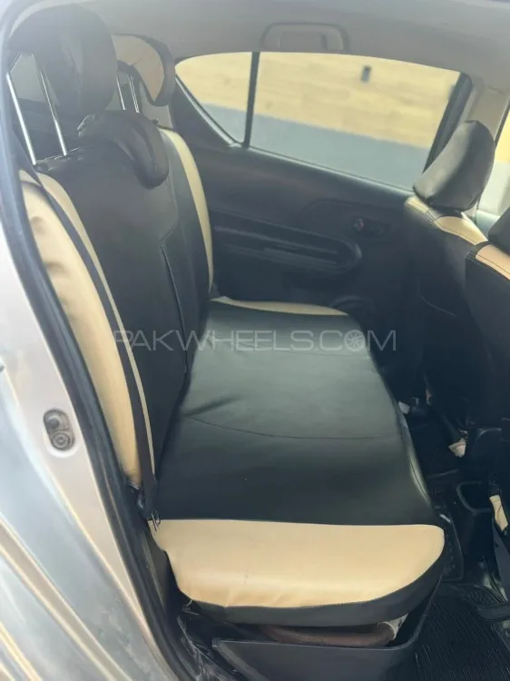 Toyota Aqua 2015 for Sale in Multan Toyota Aqua 2015 for Sale in Multan Image-8