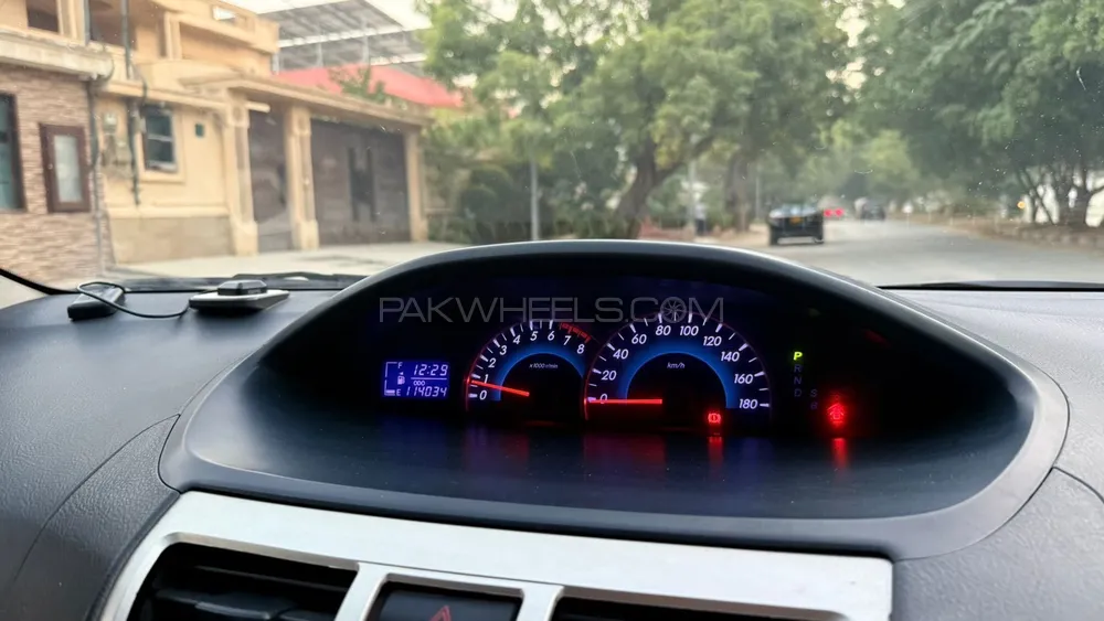 Toyota Belta 2006 for Sale in Karachi Toyota Belta 2006 for Sale in Karachi Image-11