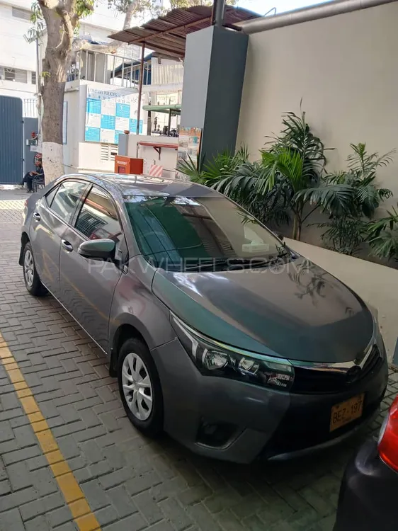 Toyota Corolla 2016 for Sale in Karachi Image-1