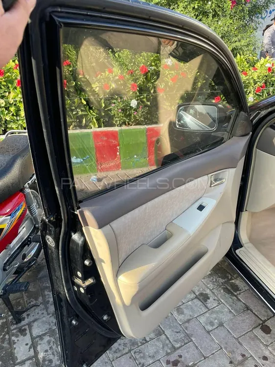 Toyota Corolla 2005 for Sale in Attock Toyota Corolla 2005 for Sale in Attock Image-2