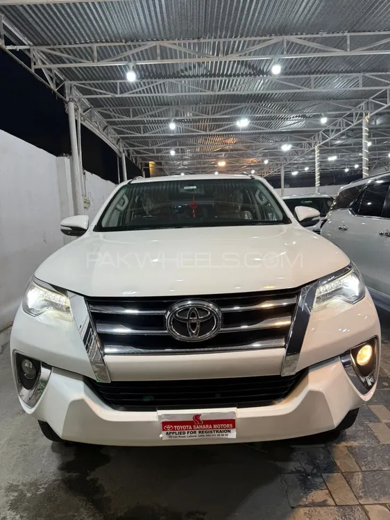 Toyota Fortuner 2017 for Sale in Lahore Image-1
