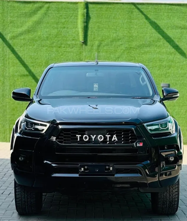 Toyota Hilux 2023 for Sale in Karachi Image-1