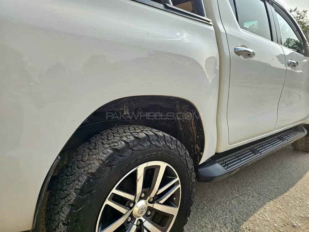 Toyota Hilux 2017 for Sale in Islamabad Toyota Hilux 2017 for Sale in Islamabad Image-9