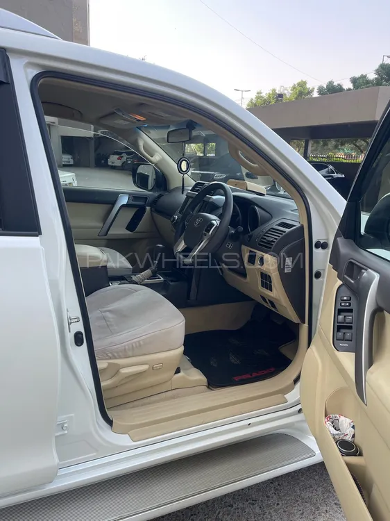 Toyota Prado 2016 for Sale in Karachi Toyota Prado 2016 for Sale in Karachi Image-9