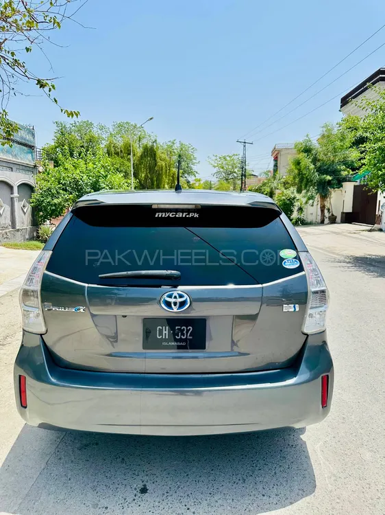 Toyota Prius Alpha 2011 for Sale in Peshawar Toyota Prius Alpha 2011 for Sale in Peshawar Image-6