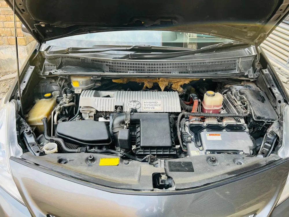 Toyota Prius Alpha 2011 for Sale in Peshawar Toyota Prius Alpha 2011 for Sale in Peshawar Image-17