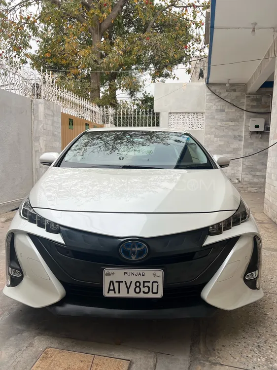 Toyota Prius 2020 for Sale in Peshawar Image-1