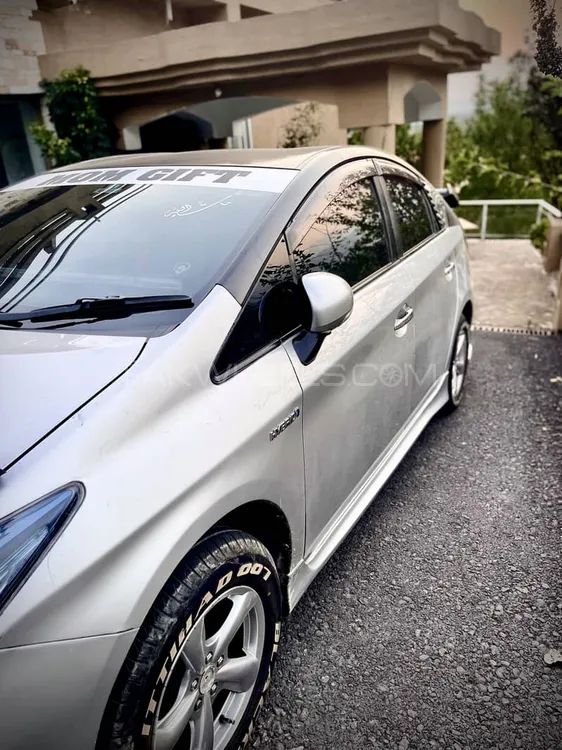 Toyota Prius 2013 for Sale in Peshawar Toyota Prius 2013 for Sale in Peshawar Image-5