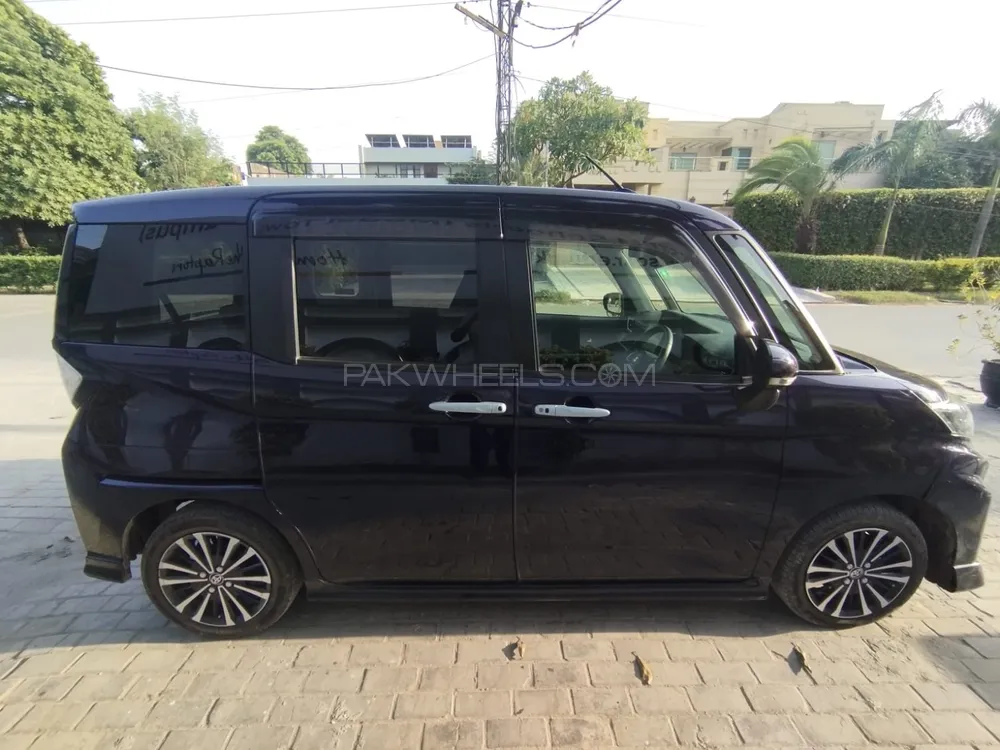 Toyota Roomy 2021 for Sale in Lahore Image-1