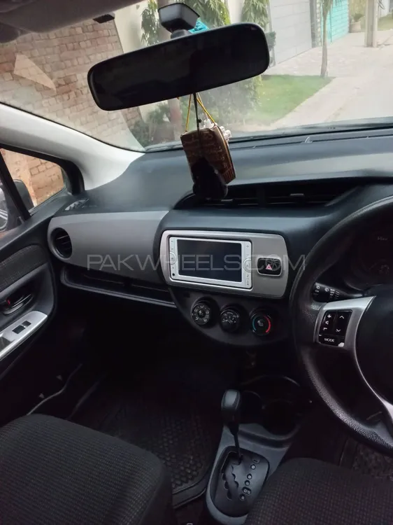 Toyota Vitz 2015 for Sale in Multan Toyota Vitz 2015 for Sale in Multan Image-7