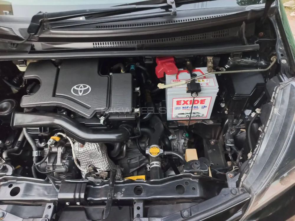 Toyota Vitz 2015 for Sale in Multan Toyota Vitz 2015 for Sale in Multan Image-4