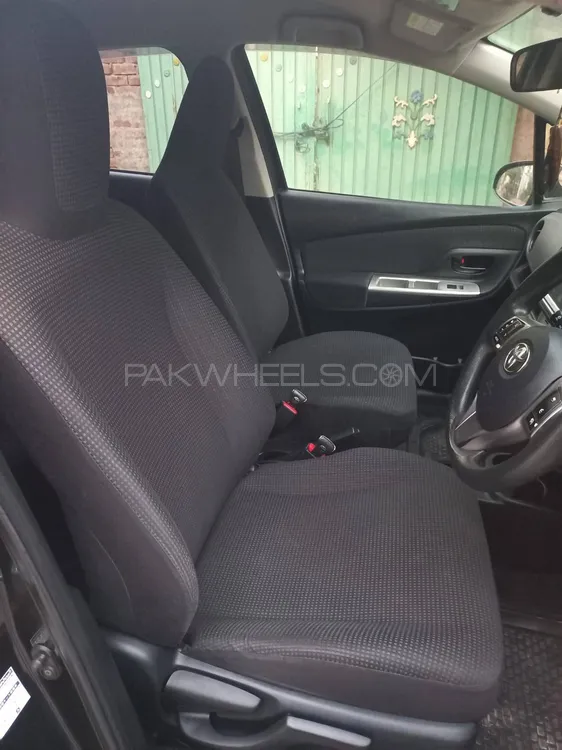 Toyota Vitz 2015 for Sale in Multan Toyota Vitz 2015 for Sale in Multan Image-10