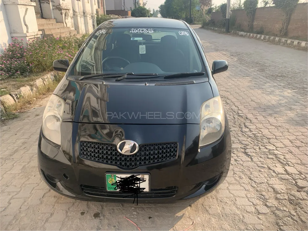 Toyota Vitz 2006 for Sale in Sialkot Image-1