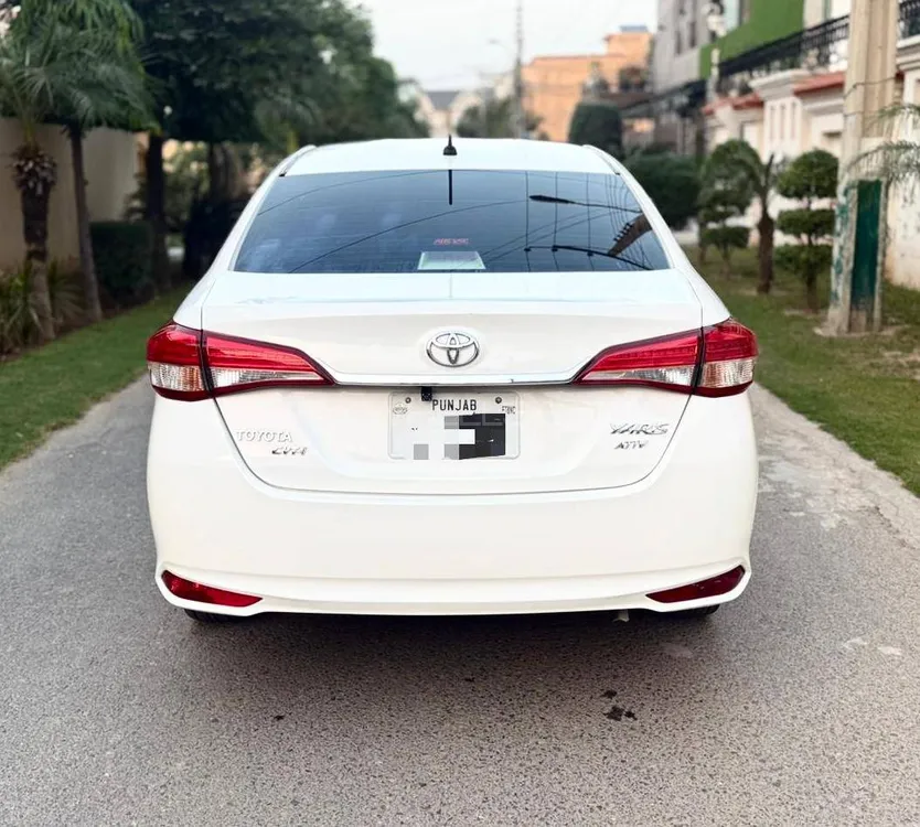 Toyota Yaris Sedan 2022 for Sale in Sialkot Toyota Yaris Sedan 2022 for Sale in Sialkot Image-5