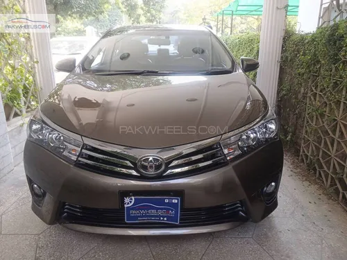 Toyota Corolla Altis Grande CVT-i 1.8 2014 for Sale New