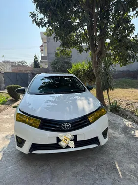 Toyota Corolla Altis Grande CVT-i 1.8 2016