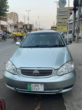 Toyota Corolla SE Saloon 2003