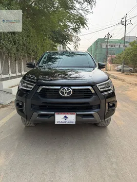 Toyota Hilux Revo V Automatic 2.8 2021