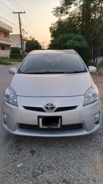 Toyota Prius G 1.8 2011