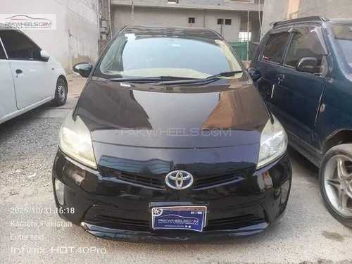 Toyota Prius S 1.8 2014 for Sale New